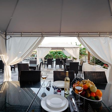 Sunrise Garden Hotel 3* Gagra Exterior photo
