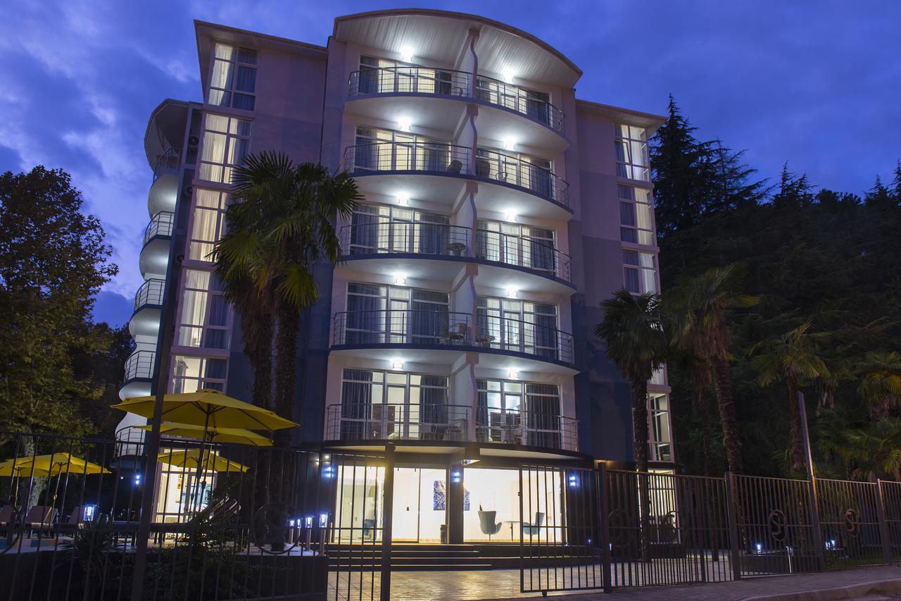 Sunrise Garden Hotel 3* Gagra Exterior photo
