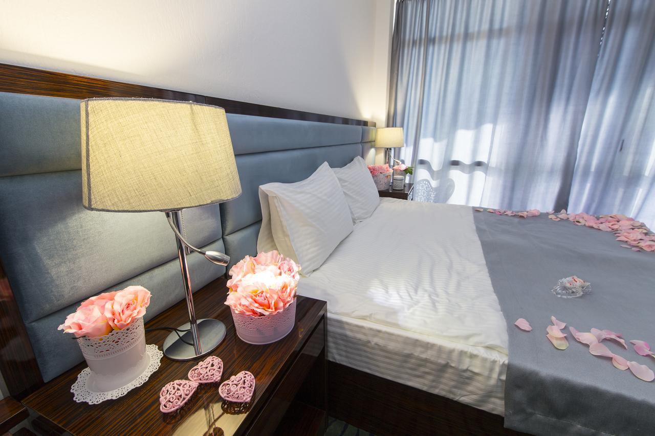 Sunrise Garden Hotel 3* Gagra Exterior photo