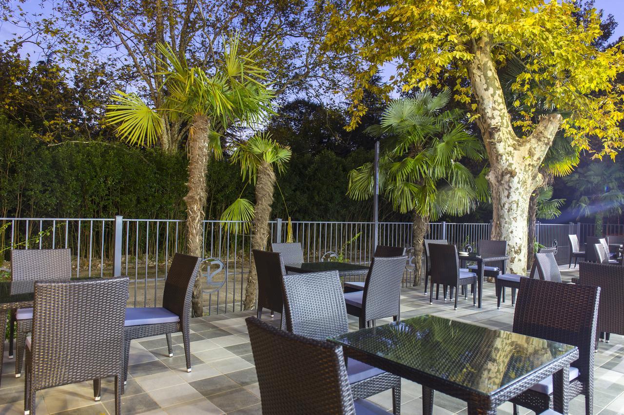 Sunrise Garden Hotel 3* Gagra Exterior photo