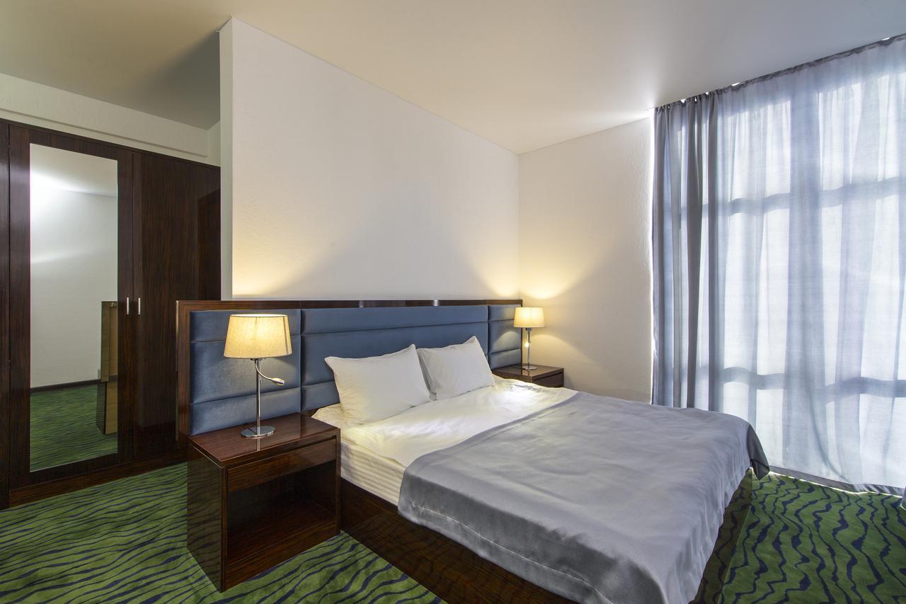 Sunrise Garden Hotel 3* Gagra Exterior photo